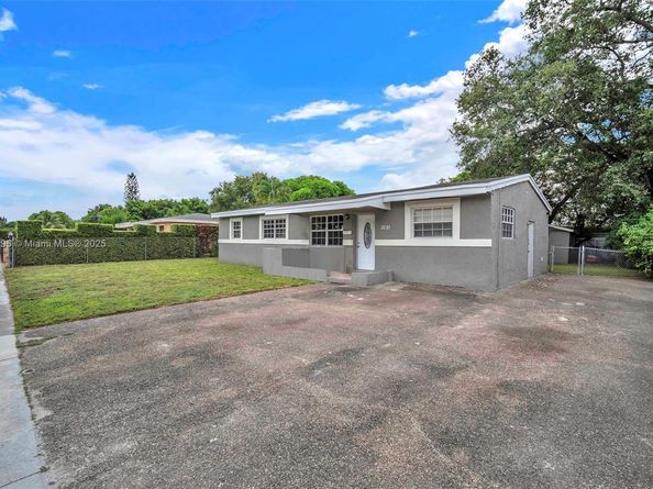 3010 NW 171st Ter, Miami Gardens FL 33056