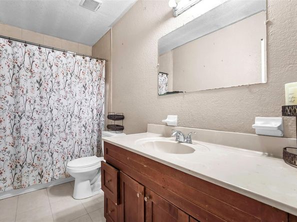 3010 NW 171st Ter, Miami Gardens FL 33056