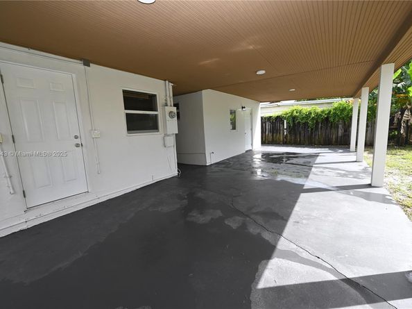 3130 NW 95th Ter, Miami FL 33147
