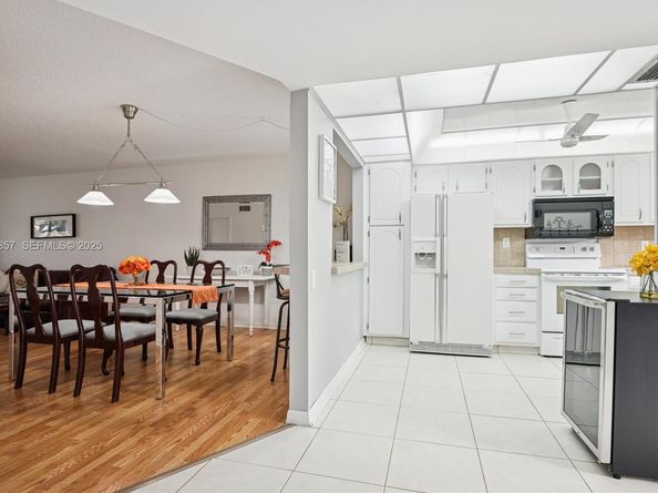 9511 N Hollybrook Lake Dr 108, Pembroke Pines FL 33025