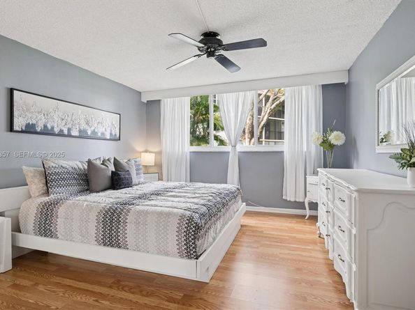 9511 N Hollybrook Lake Dr 108, Pembroke Pines FL 33025