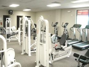 9511 N Hollybrook Lake Dr 108, Pembroke Pines FL 33025