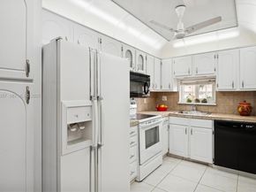 9511 N Hollybrook Lake Dr 108, Pembroke Pines FL 33025