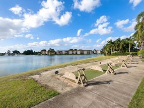 9511 N Hollybrook Lake Dr 108, Pembroke Pines FL 33025