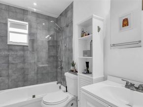 11840 SW 220th St, Miami FL 33170