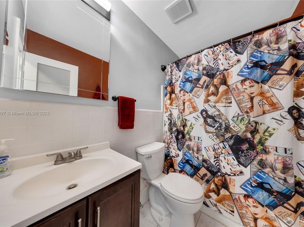 900 SW 10th Ter 16S, Hallandale Beach FL 33009