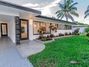 552 W Evanston Cir, Fort Lauderdale FL 33312