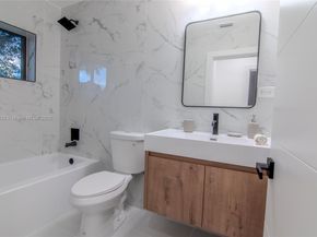 552 W Evanston Cir, Fort Lauderdale FL 33312