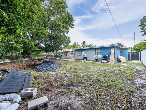 625 NE 130th St, North Miami FL 33161