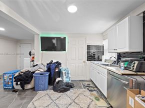 625 NE 130th St, North Miami FL 33161