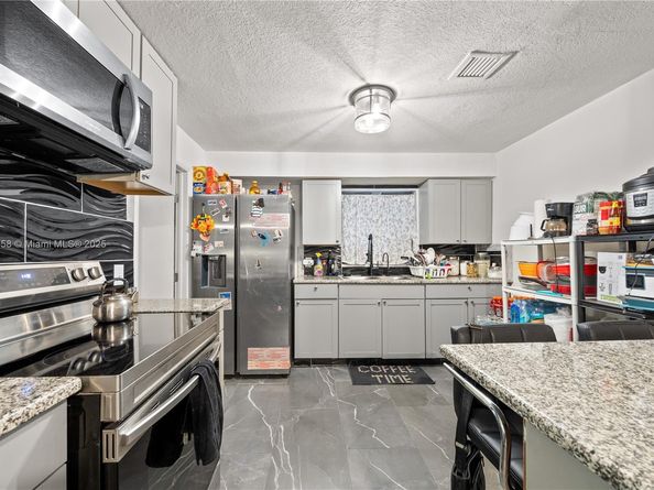 625 NE 130th St, North Miami FL 33161