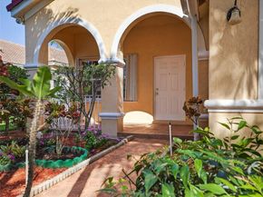4317 Willow Ridge Dr, Weston FL 33331