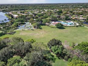 4317 Willow Ridge Dr, Weston FL 33331