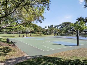 4317 Willow Ridge Dr, Weston FL 33331
