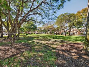 4317 Willow Ridge Dr, Weston FL 33331