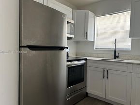 904 SW 10th St, Hallandale Beach FL 33009