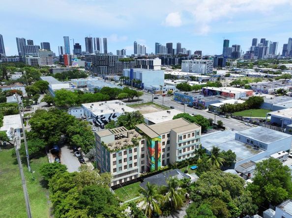 550 NW 30th St, Miami FL 33127