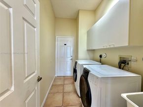 Undisclosed Address #A11994350, Pembroke Pines FL 33028