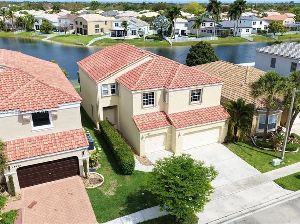 Undisclosed Address #A11994350, Pembroke Pines FL 33028