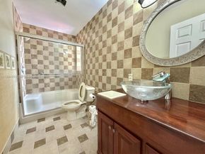 Undisclosed Address #A11994350, Pembroke Pines FL 33028