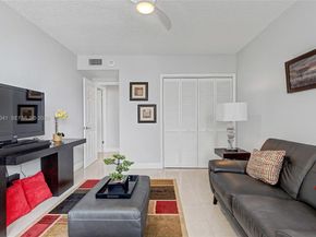 4330 Hillcrest Dr 619, Hollywood FL 33021