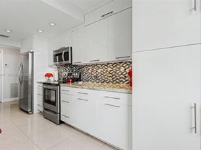 4330 Hillcrest Dr 619, Hollywood FL 33021