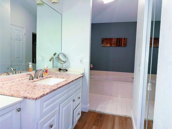 11405 Lakeview Dr 3A, Coral Springs FL 33071