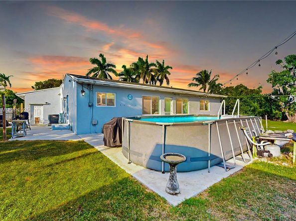 94 NE 17th St, Homestead FL 33030