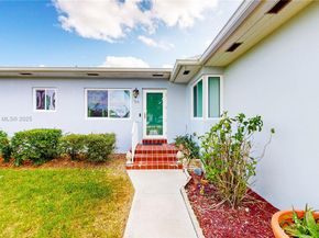 94 NE 17th St, Homestead FL 33030