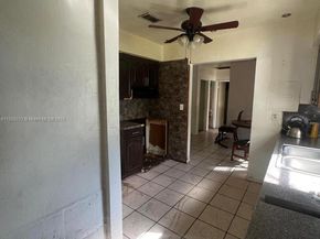 2800 NW 164th St, Miami Gardens FL 33054