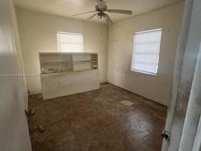 2800 NW 164th St, Miami Gardens FL 33054