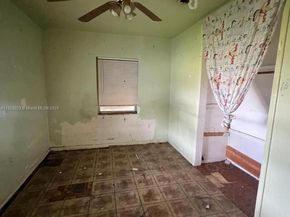 2800 NW 164th St, Miami Gardens FL 33054