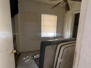 2800 NW 164th St, Miami Gardens FL 33054