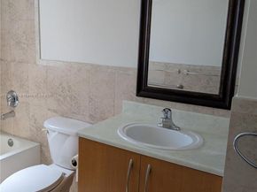 498 SW 2 302, Miami FL 33130