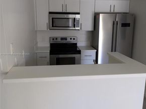 498 SW 2 302, Miami FL 33130