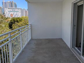 498 SW 2 302, Miami FL 33130