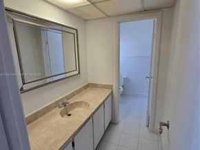 6905 SW 104th Ct, Miami FL 33173