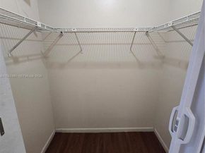 6905 SW 104th Ct, Miami FL 33173