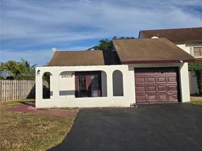 6905 SW 104th Ct, Miami FL 33173