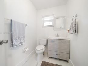 15484 SW 42nd Ter, Miami FL 33185