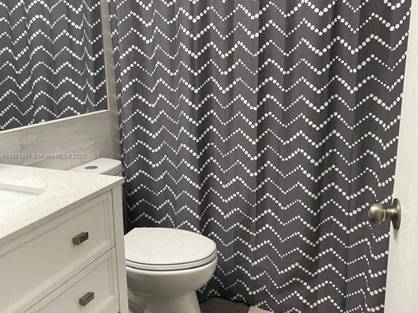 15484 SW 42nd Ter, Miami FL 33185