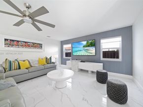 15484 SW 42nd Ter, Miami FL 33185