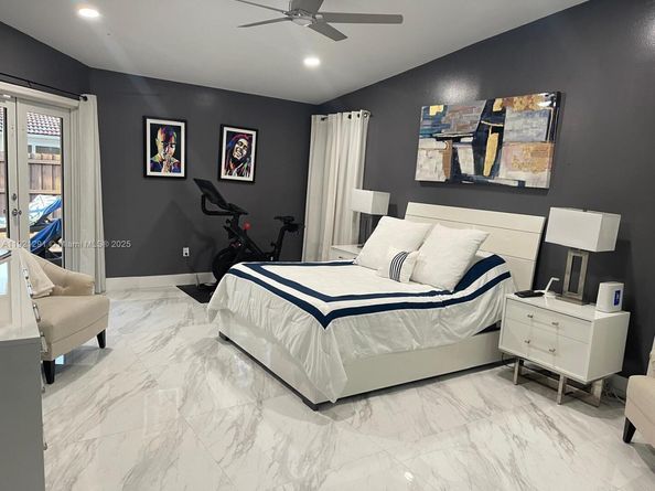 15484 SW 42nd Ter, Miami FL 33185