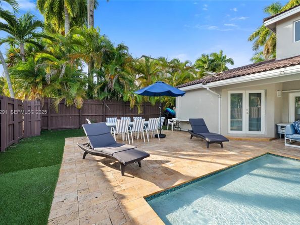 15484 SW 42nd Ter, Miami FL 33185