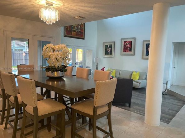 15484 SW 42nd Ter, Miami FL 33185