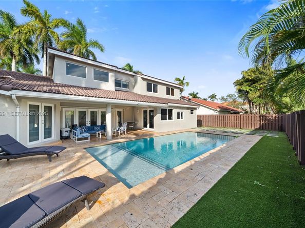 15484 SW 42nd Ter, Miami FL 33185