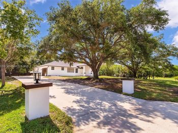 5530 SW 195th Ter