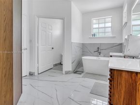 5530 SW 195th Ter, Southwest Ranches FL 33332