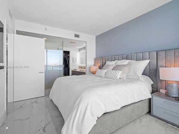 460 NE 28th St 3205, Miami FL 33137