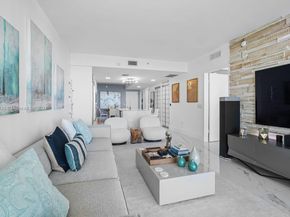 460 NE 28th St 3205, Miami FL 33137